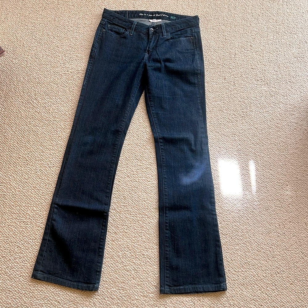 Levi’s 553 mid rise boot cut jean, dark wash, women’s size 28W, 6L